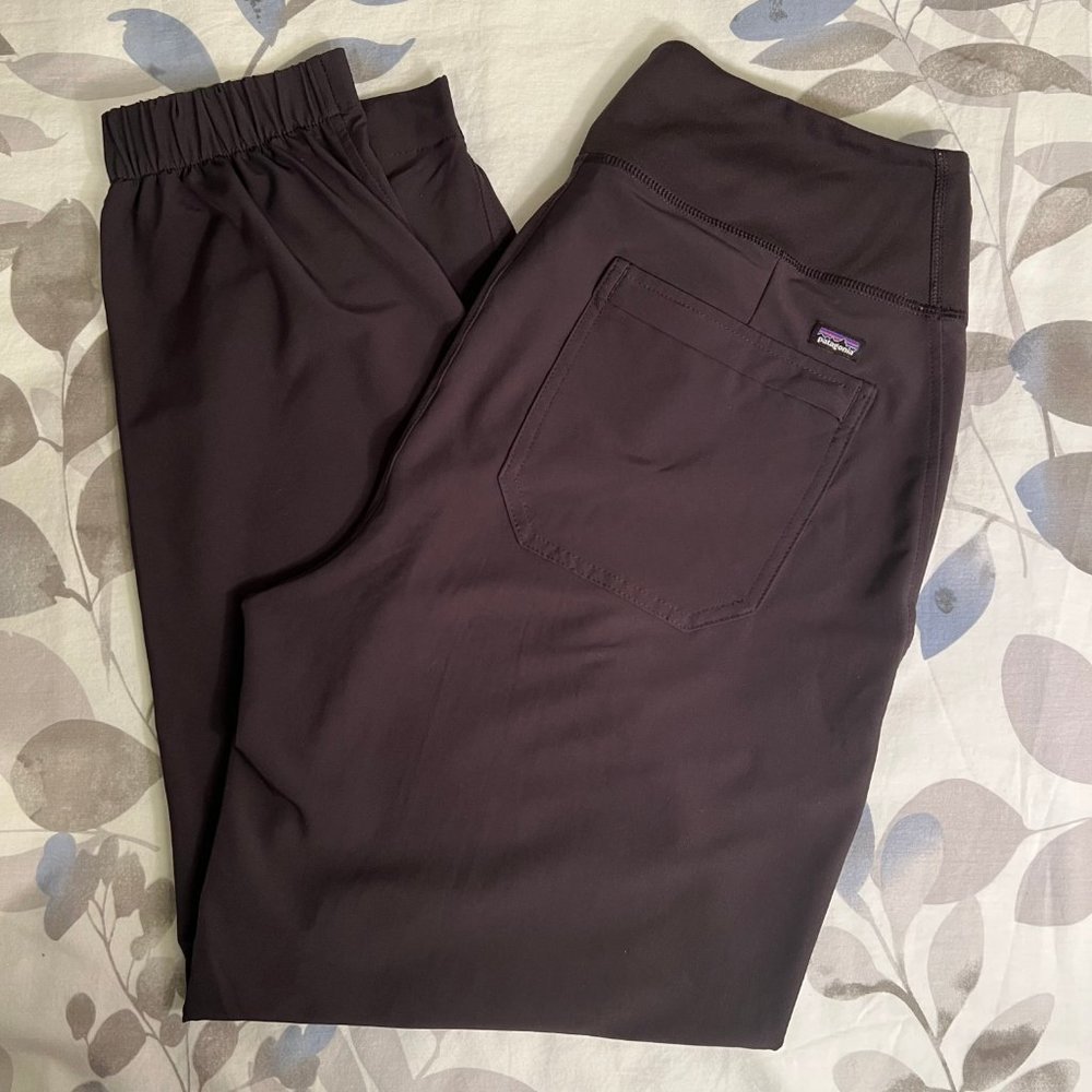 Patagonia Happy Hike Studio Pant Ink Black (Dark Grey) Size Medium (EUC)
